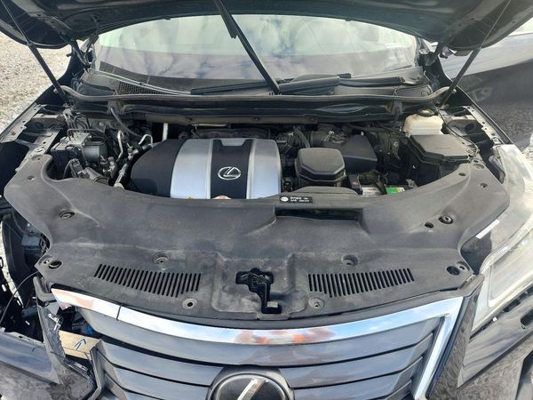 2017 LEXUS RX 350 — Engine bay