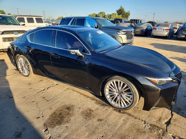 2024 LEXUS IS 300 300 Premium — Passenger 3/4