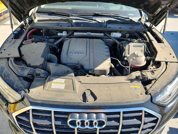 2023 AUDI Q5 quattro Prestige — Engine bay