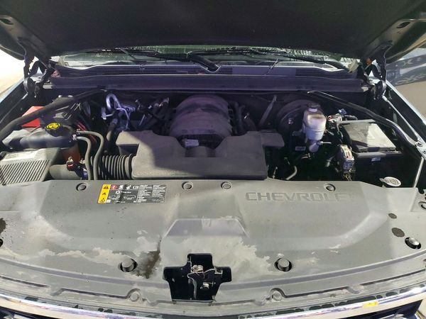 2020 CHEVROLET SUBURBAN LS — Engine bay