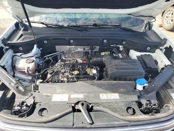 2025 VOLKSWAGEN ATLAS 4Motion SE — Engine bay