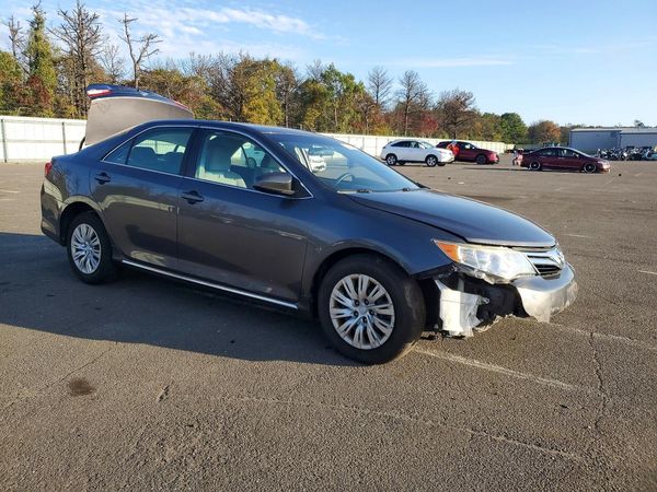 2012 TOYOTA CAMRY — Passenger 3/4