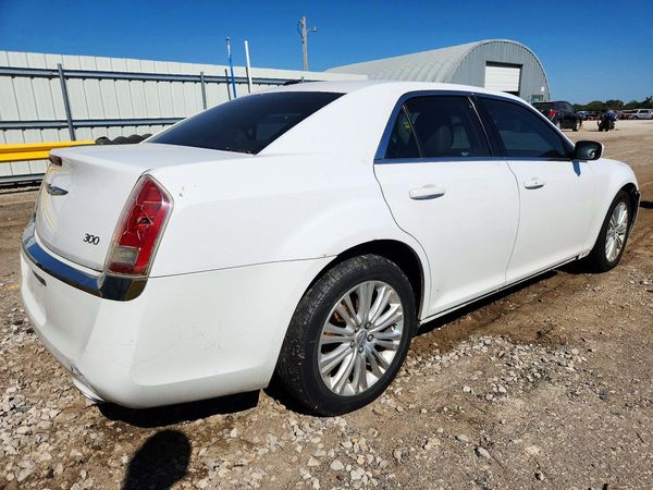2014 CHRYSLER 300 — PSRA