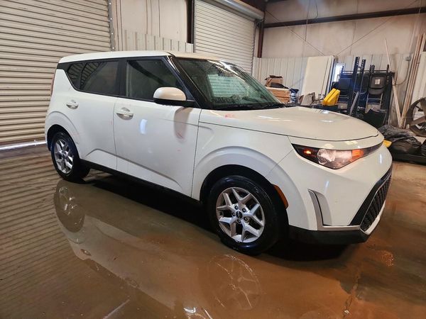 2025 KIA SOUL LX, S — Passenger 3/4