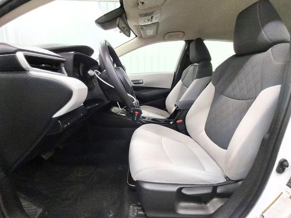 2022 TOYOTA COROLLA LE — DENT