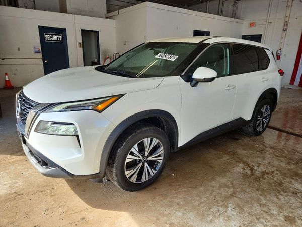 2022 NISSAN ROGUE SV — Front 3/4