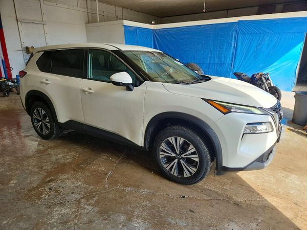 2022 NISSAN ROGUE SV — Passenger 3/4