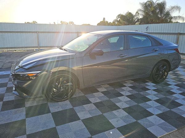 2026 HYUNDAI ELANTRA — Front 3/4