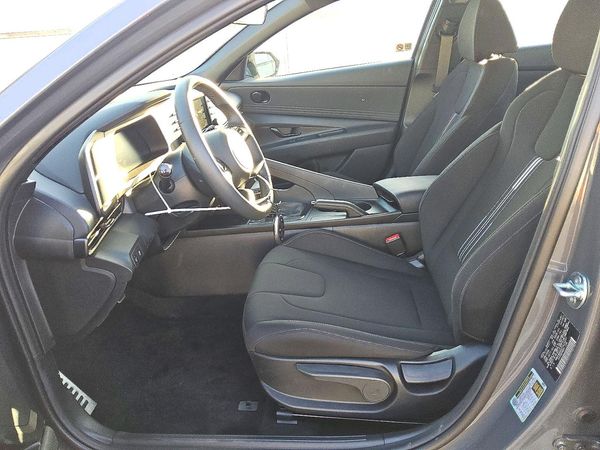2026 HYUNDAI ELANTRA — DENT