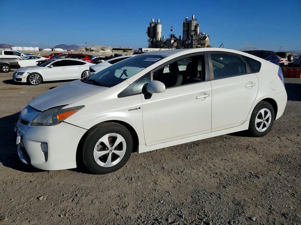 2012 TOYOTA PRIUS — DSFA — Front 3/4