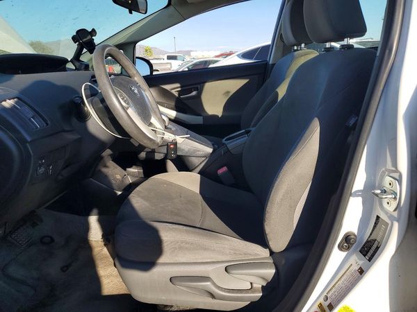 2012 TOYOTA PRIUS — DENT