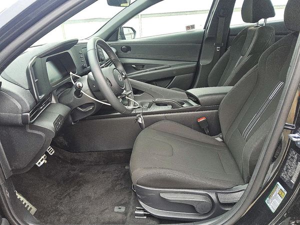 2026 HYUNDAI ELANTRA — DENT