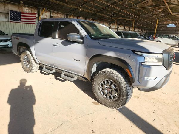 2023 NISSAN FRONTIER Crew Cab — Passenger 3/4