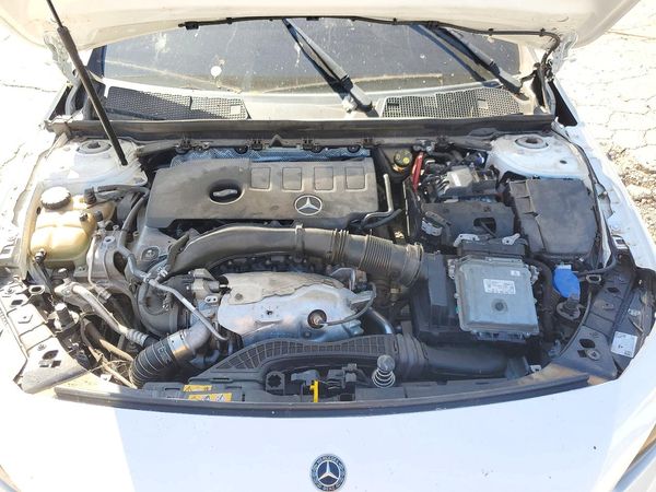 2019 MERCEDES-BENZ A-CLASS A220 — Engine bay