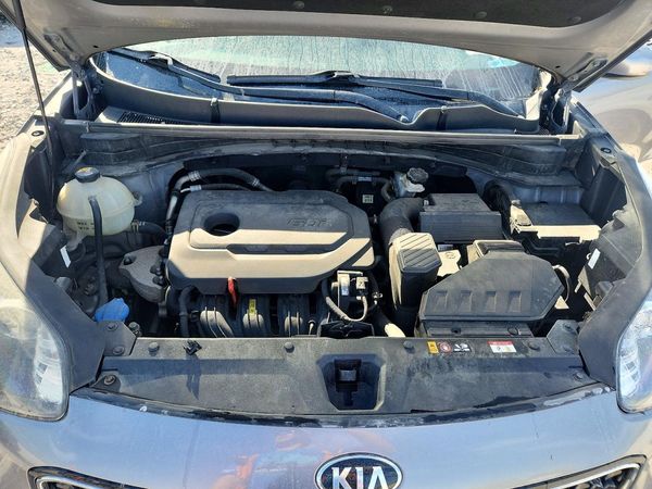 2018 KIA SPORTAGE QL — Engine bay