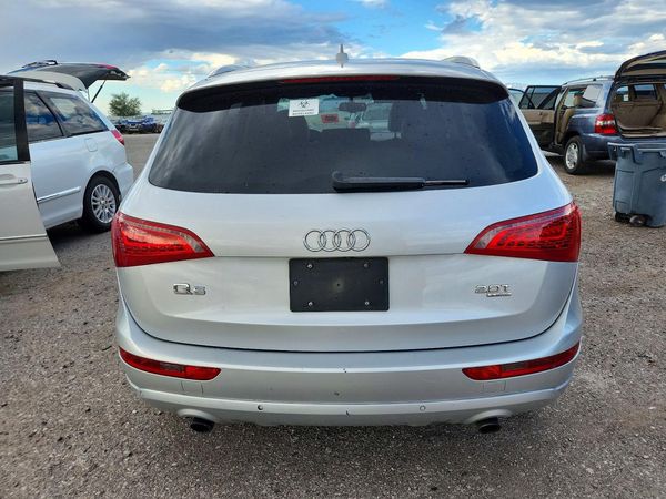 2012 AUDI Q5 Premium Plus — DIRR