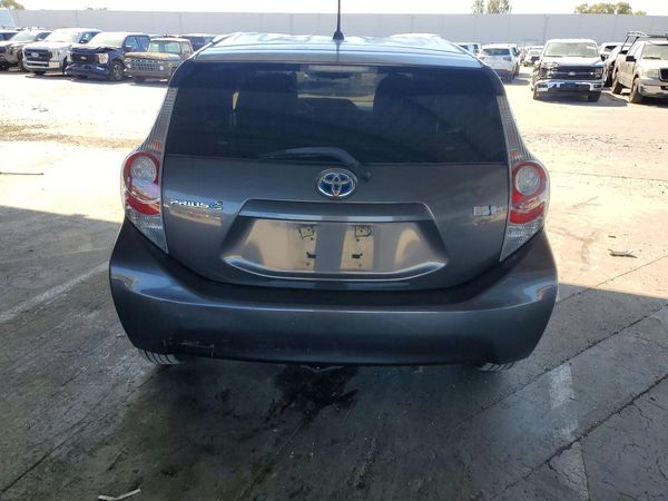 2014 TOYOTA PRIUS — DIRR