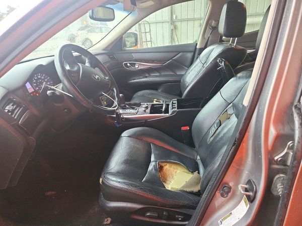 2013 INFINITI M37 — DENT
