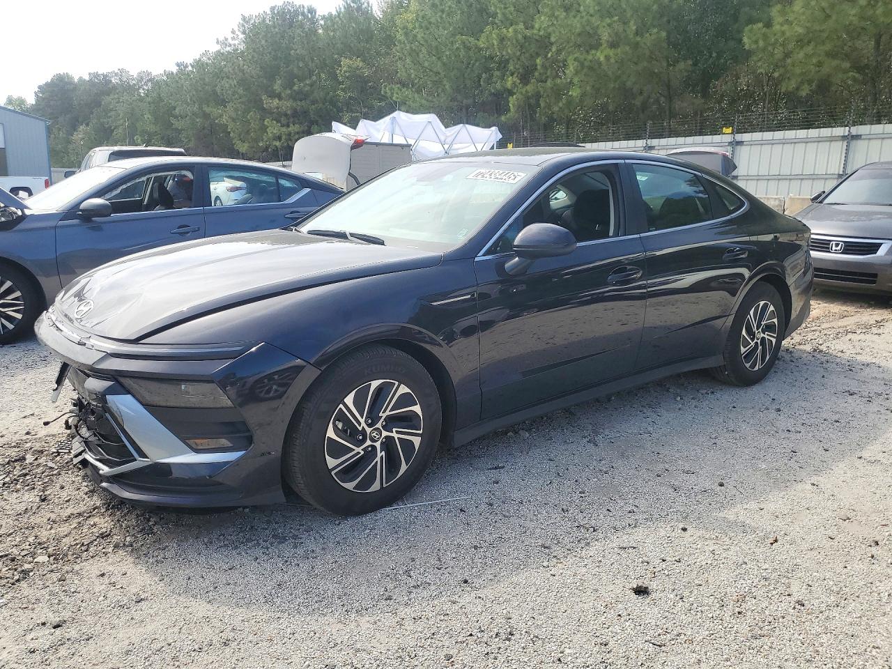 2026 HYUNDAI SONATA Blue — Front 3/4