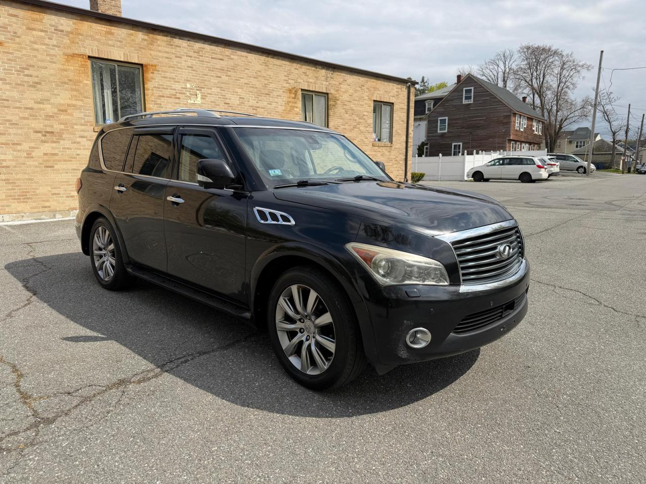 2013 INFINITI QX56