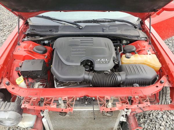 2016 DODGE CHALLENGER SXT — Engine bay