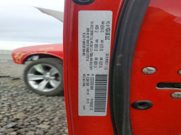 2016 DODGE CHALLENGER SXT — VINS