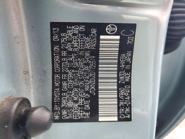 2013 TOYOTA PRIUS — VINS