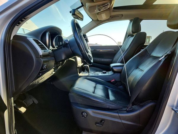 2012 JEEP CHEROKEE Laredo — DENT
