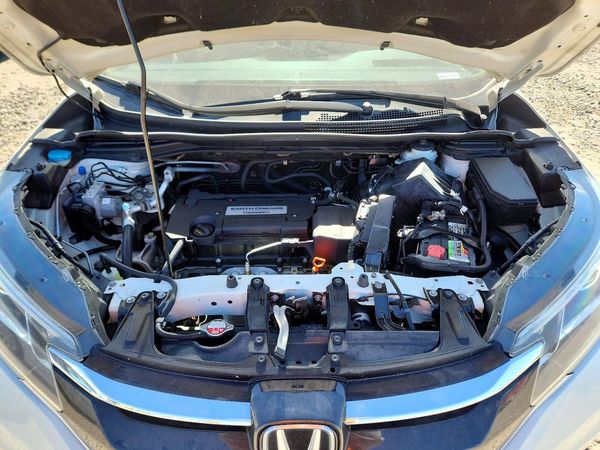 2015 HONDA CRV Touring — Engine bay
