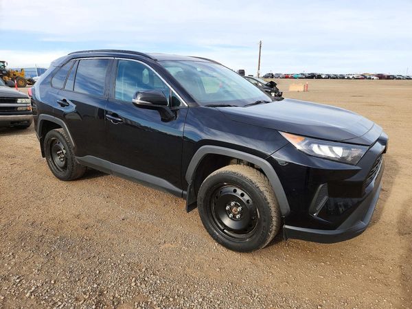 2021 TOYOTA RAV4 XLE Premium HV — Passenger 3/4