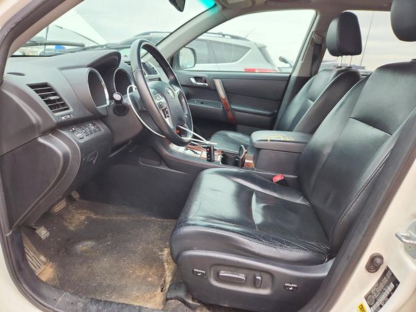 2013 TOYOTA HIGHLANDER Base/Hybrid — DENT