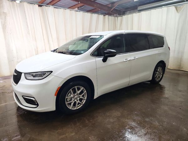 2025 CHRYSLER PACIFICA Select — Front 3/4