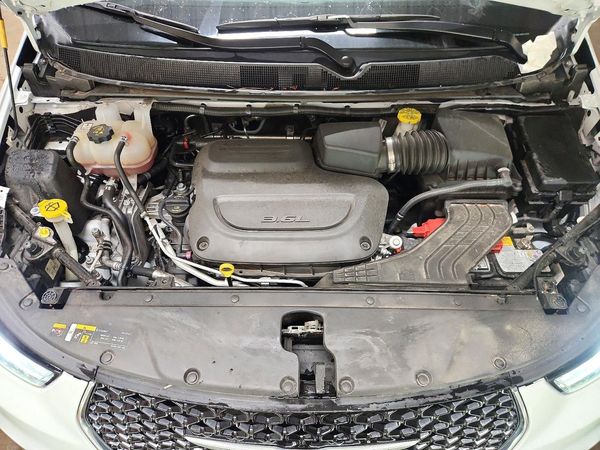 2025 CHRYSLER PACIFICA Select — Engine bay