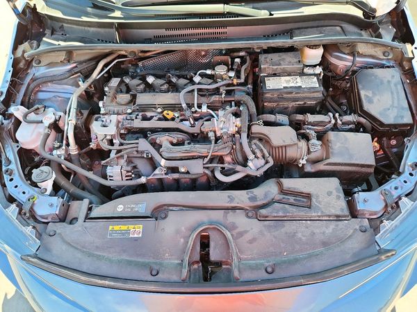 2026 TOYOTA COROLLA LE — Engine bay
