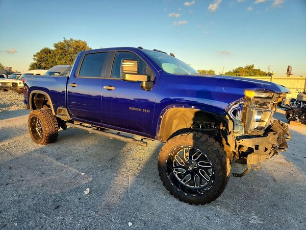 2020 CHEVROLET SILVERADO Custom — Passenger 3/4