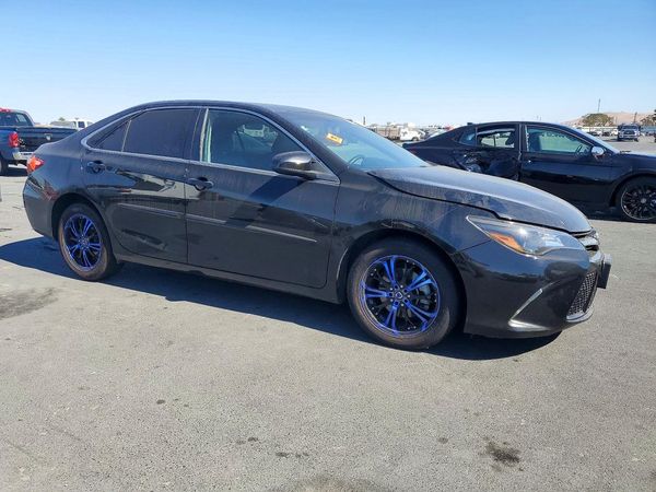2016 TOYOTA CAMRY — Passenger 3/4