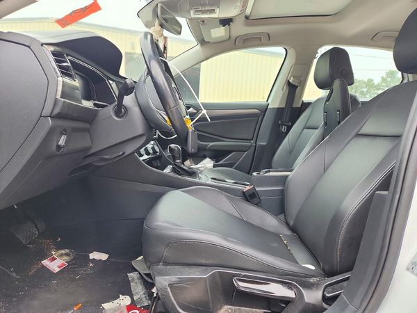 2019 VOLKSWAGEN JETTA SEL — DENT