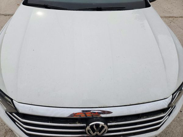 2019 VOLKSWAGEN JETTA SEL — Engine bay