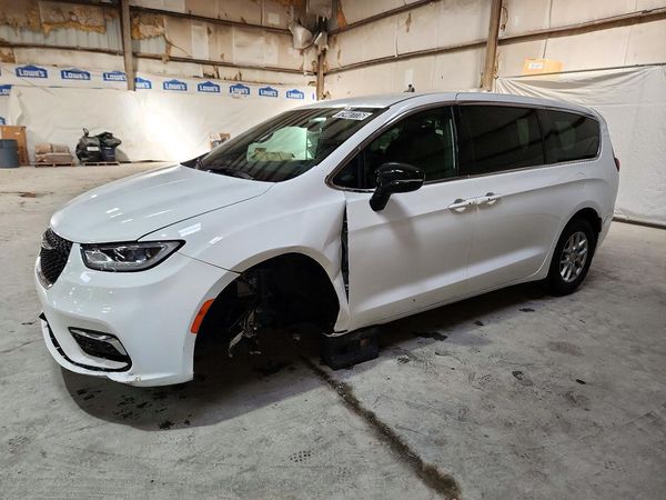2026 CHRYSLER PACIFICA Select — Front 3/4