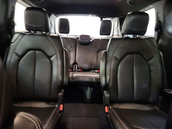 2026 CHRYSLER PACIFICA Select — SUVN