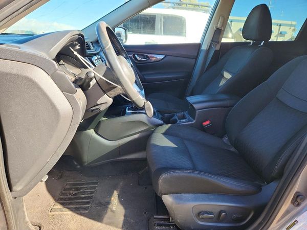 2018 NISSAN ROGUE — DENT