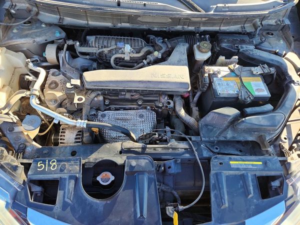 2018 NISSAN ROGUE — Engine bay