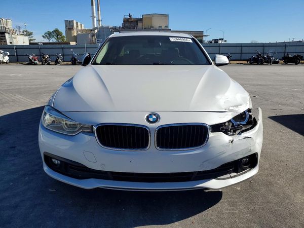 2018 BMW 320