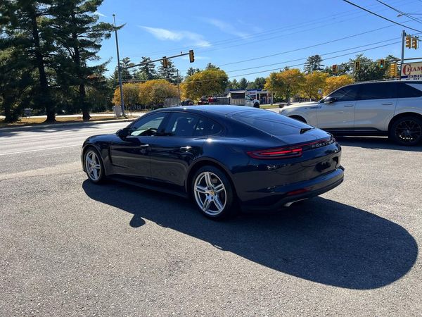 2018 PORSCHE PANAMERA Base / 4