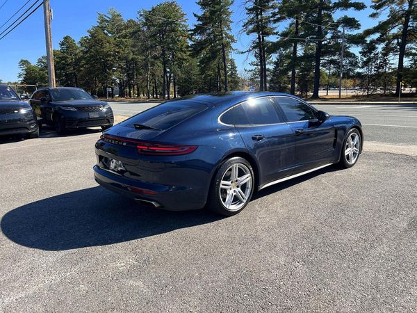 2018 PORSCHE PANAMERA Base / 4