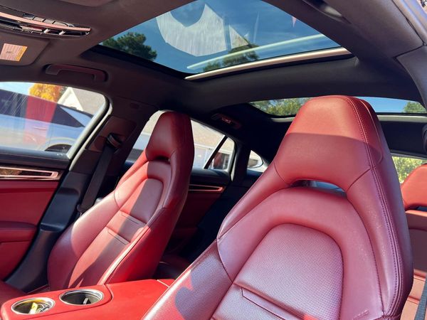 2018 PORSCHE PANAMERA Base / 4
