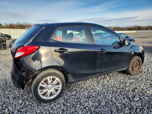 2013 MAZDA MAZDA2