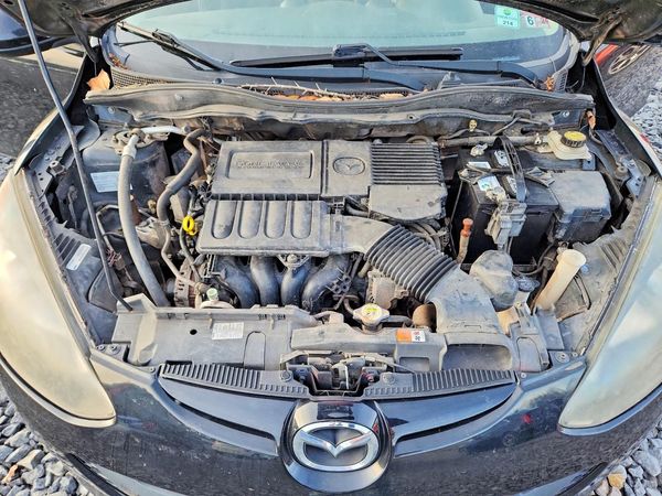 2013 MAZDA MAZDA2