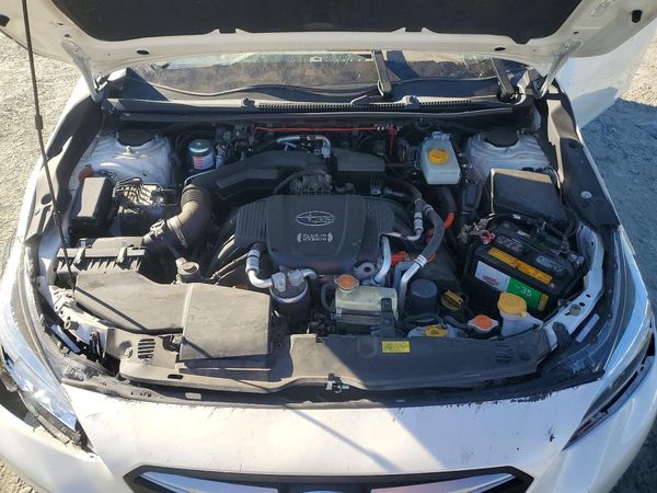 2021 SUBARU CROSSTREK — Engine bay