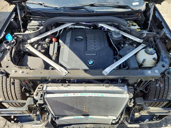 2023 BMW X6 xDrive40i — Engine bay